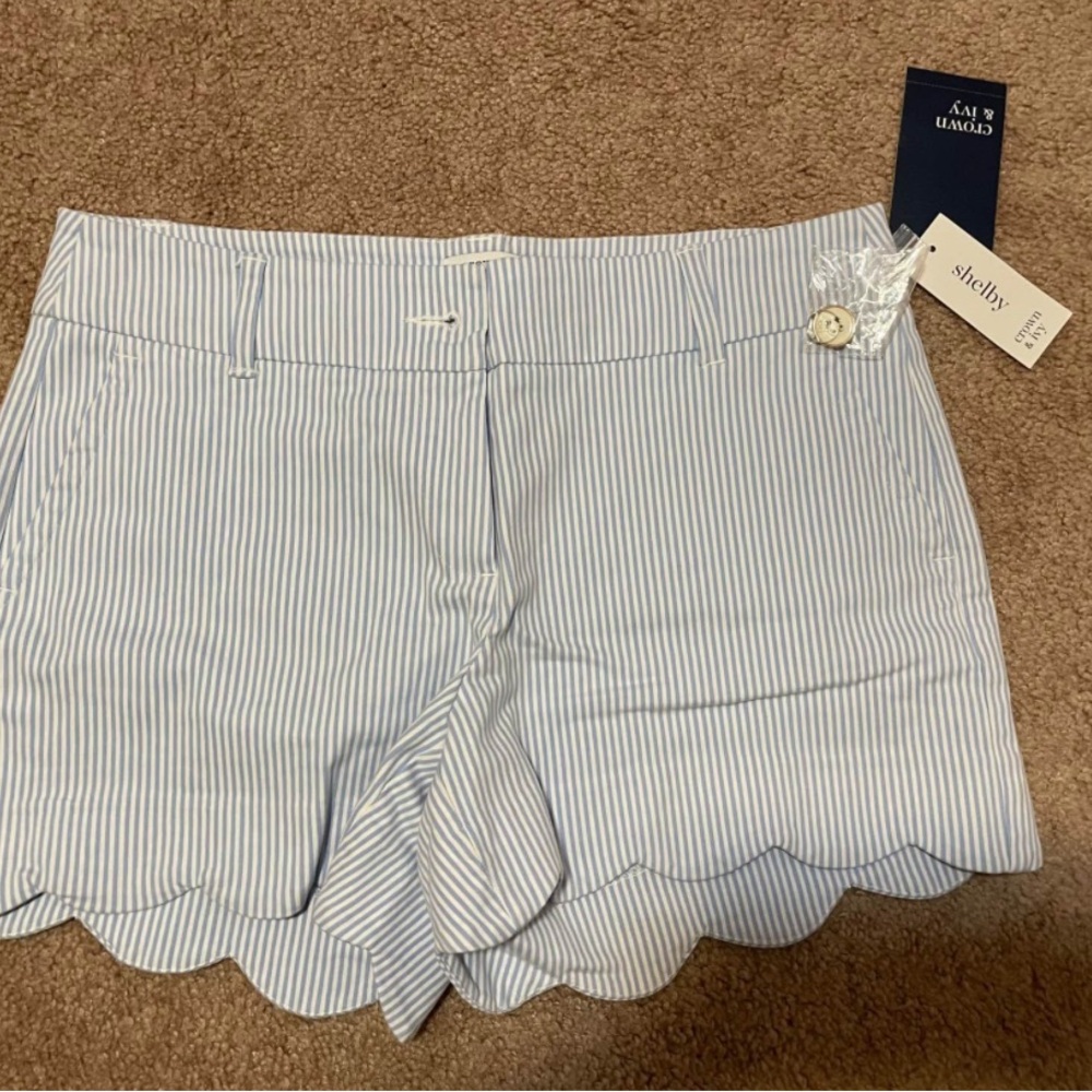 Crown & Ivy Scalloped Shorts Size 4 NWT